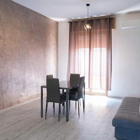 Monfalcone City Room Rental Apartment Cagliari Bagian luar foto
