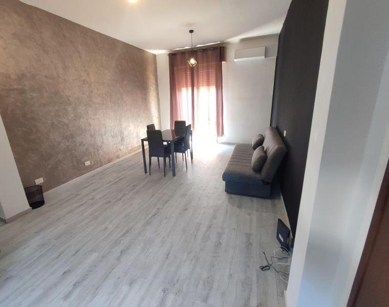 Monfalcone City Room Rental Apartment Cagliari Bagian luar foto