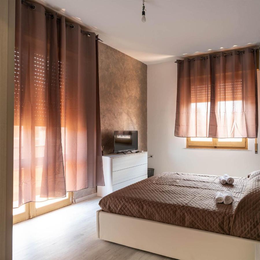 Monfalcone City Room Rental Apartment Cagliari Bagian luar foto