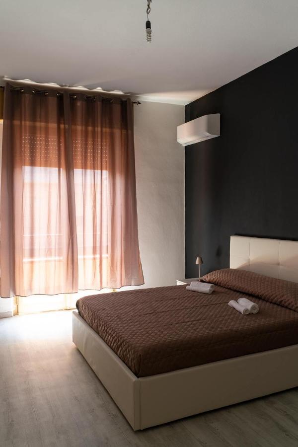 Monfalcone City Room Rental Apartment Cagliari Bagian luar foto