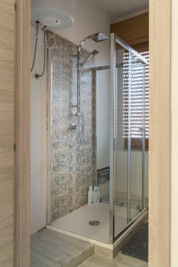 Monfalcone City Room Rental Apartment Cagliari Bagian luar foto